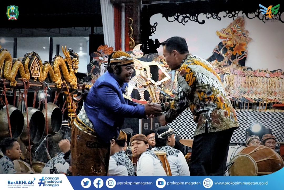 Pj Bupati Magetan Hadir Dalam Pagelaran Wayang Kulit HUT Ke-78 TNI ...